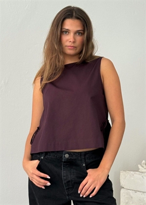Leonie top Bordeaux Boii Studios 